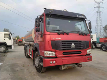 Tank truck SINOTRUK HOWO