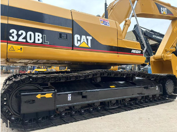 Crawler excavator CATERPILLAR 320B: picture 4