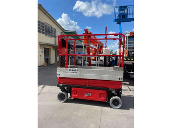 Scissor lift JLG