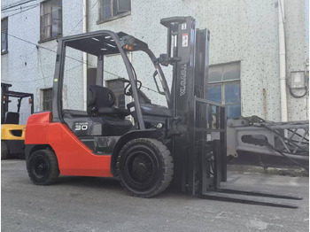 Diesel forklift TOYOTA