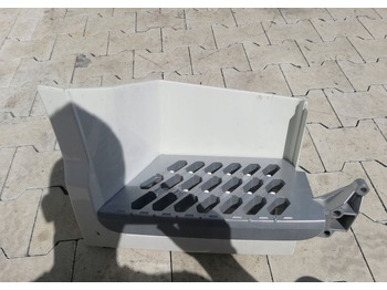 Footstep for Truck STOPNICA STOPIEN WŁAZ VOLVO FH 4 RH: picture 3 Footstep for Truck STOPNICA STOPIEN WŁAZ VOLVO FH 4 RH: picture 3