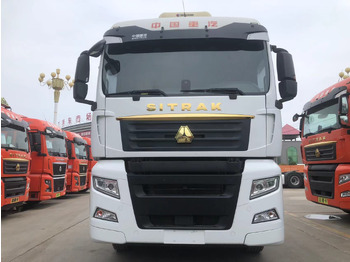 Tractor unit SINOTRUK