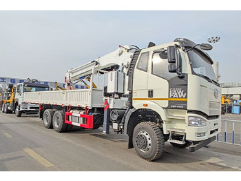 Crane truck FAW