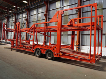 Semi-trailer TITAN