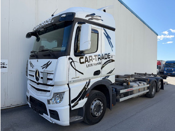 Container transporter/ Swap body truck MERCEDES-BENZ Actros 2545