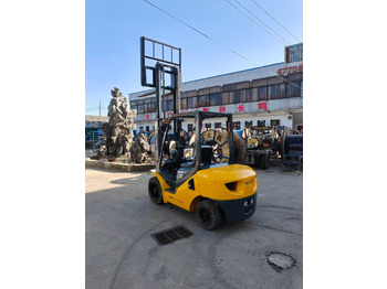 Diesel forklift KOMATSU