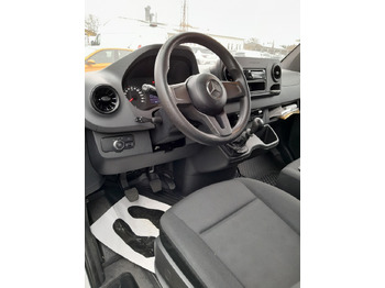 Flatbed van MERCEDES-BENZ Sprinter: picture 3