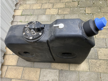 AdBlue tank for Truck MERCEDES-BENZ A9674700815: picture 5 AdBlue tank for Truck MERCEDES-BENZ A9674700815: picture 5