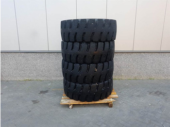 Tire LIEBHERR
