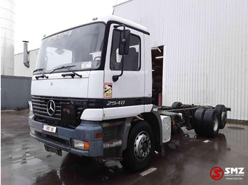 Cab chassis truck Mercedes-Benz Actros 2540 6x2 francais: picture 3