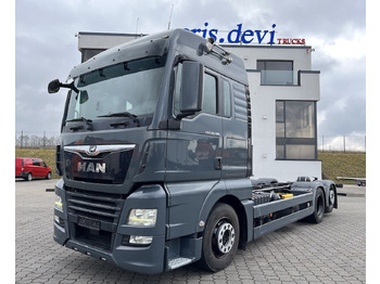 Truck MAN TGX 26.500