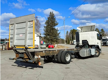 Cab chassis truck Volvo FM 11: picture 3