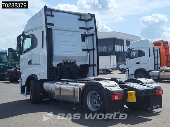New Tractor unit Iveco S-Way 580 4X2 NEW! 2x Tanks Navi ACC Standklima: picture 2