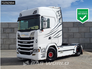 Tractor unit SCANIA S 520
