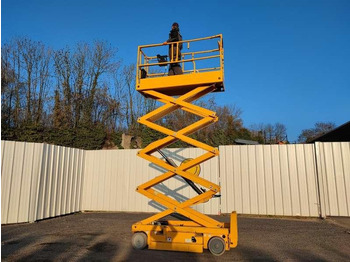 Vertical mast lift HAULOTTE Compact 10