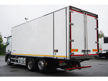 Refrigerator truck MERCEDES-BENZ Actros 2545 MP5 / Lecapitaine 18 EPAL refrigerator / Bitemperature / Carrier Supra 850 MT / ADR AT: picture 3 Refrigerator truck MERCEDES-BENZ Actros 2545 MP5 / Lecapitaine 18 EPAL refrigerator / Bitemperature / Carrier Supra 850 MT / ADR AT: picture 3
