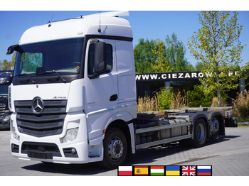 Container transporter/ Swap body truck MERCEDES-BENZ Actros 2545