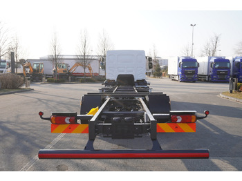Cab chassis truck RENAULT D12 / 180,000 km / frame 9.15 m: picture 5