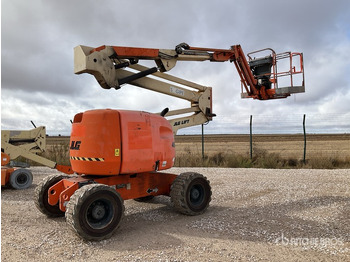 Articulated boom JLG