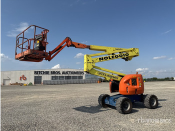 Articulated boom JLG