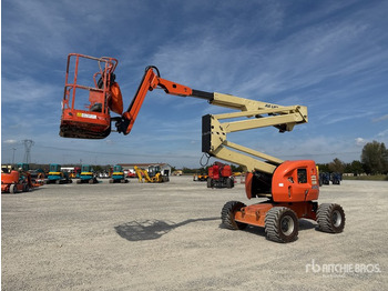 Articulated boom JLG