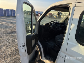 Dropside/ Flatbed truck 2012 Peugeot Boxer Crew Cab Flatbed Truck: picture 4