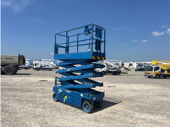 Scissor lift GENIE