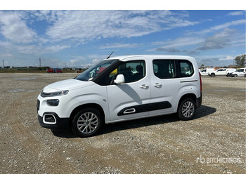 Small van CITROËN Berlingo
