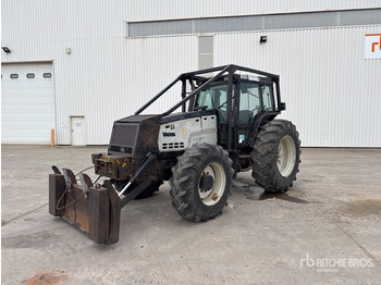 Farm tractor 2003 Valmet 8950HI 4x4 Tracteur Agricole 4WD Tractor: picture 2