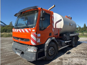 Asphalt distributor