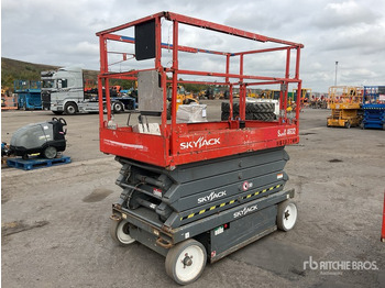 Scissor lift SKYJACK