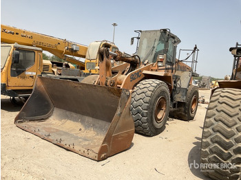 Wheel loader CASE