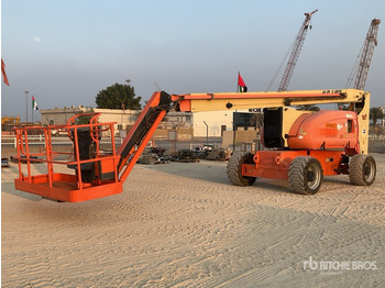 Articulated boom JLG