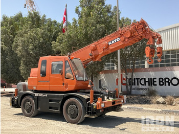 Rough terrain crane KATO