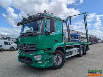 Skip loader truck MERCEDES-BENZ Antos 2546