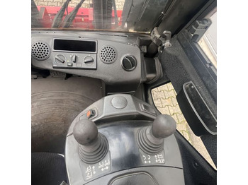 Tow tractor LINDE P