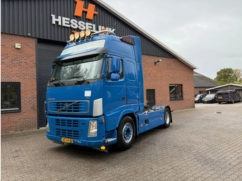 Tractor unit VOLVO FH13 400