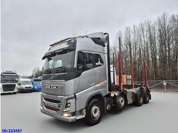 Timber truck VOLVO FH16 750
