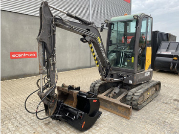 Mini excavator VOLVO ECR25