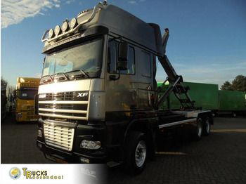 Hook lift truck DAF XF 105 480
