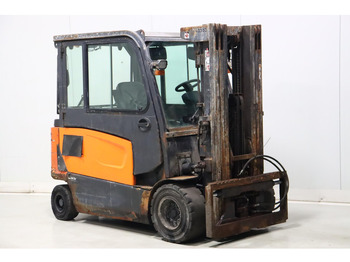 Electric forklift DOOSAN