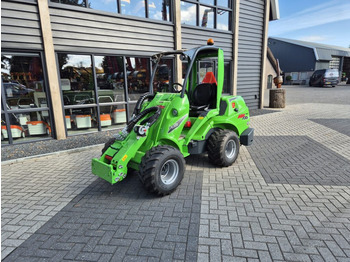 New Compact loader AVANT 735I: picture 2