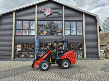 Compact loader