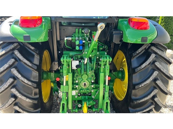 Farm tractor John Deere 5115M Med frontlæsser, som ny: picture 4