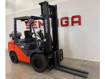 LPG forklift TOYOTA