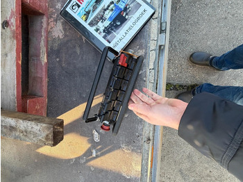 Loader crane for Truck Hiab 112 RADIO REMOTE: picture 3