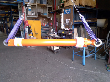Hydraulic cylinder HITACHI