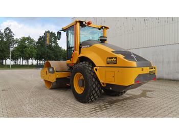 Compactor Volvo SD 135 B: picture 4