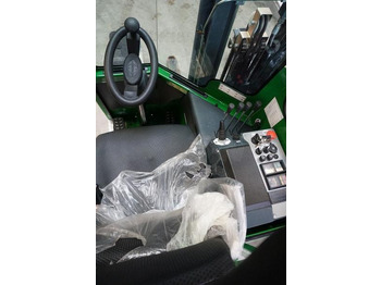 4-way reach truck Combilift C3000: picture 3