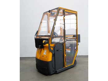 Tow tractor JUNGHEINRICH